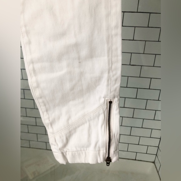 J Crew Women's Size 25 White Cropped Pants, Front Zipper Pockets & Zipper Ankle - Picture 5 of 6